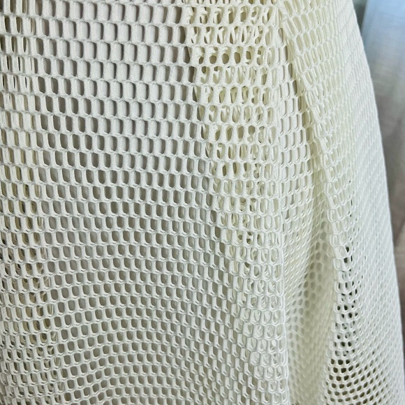 NWOT, White Fishnet Short Pleated Skirt by Charlotte Russe, Fully Lined, Size M - Picture 4 of 7